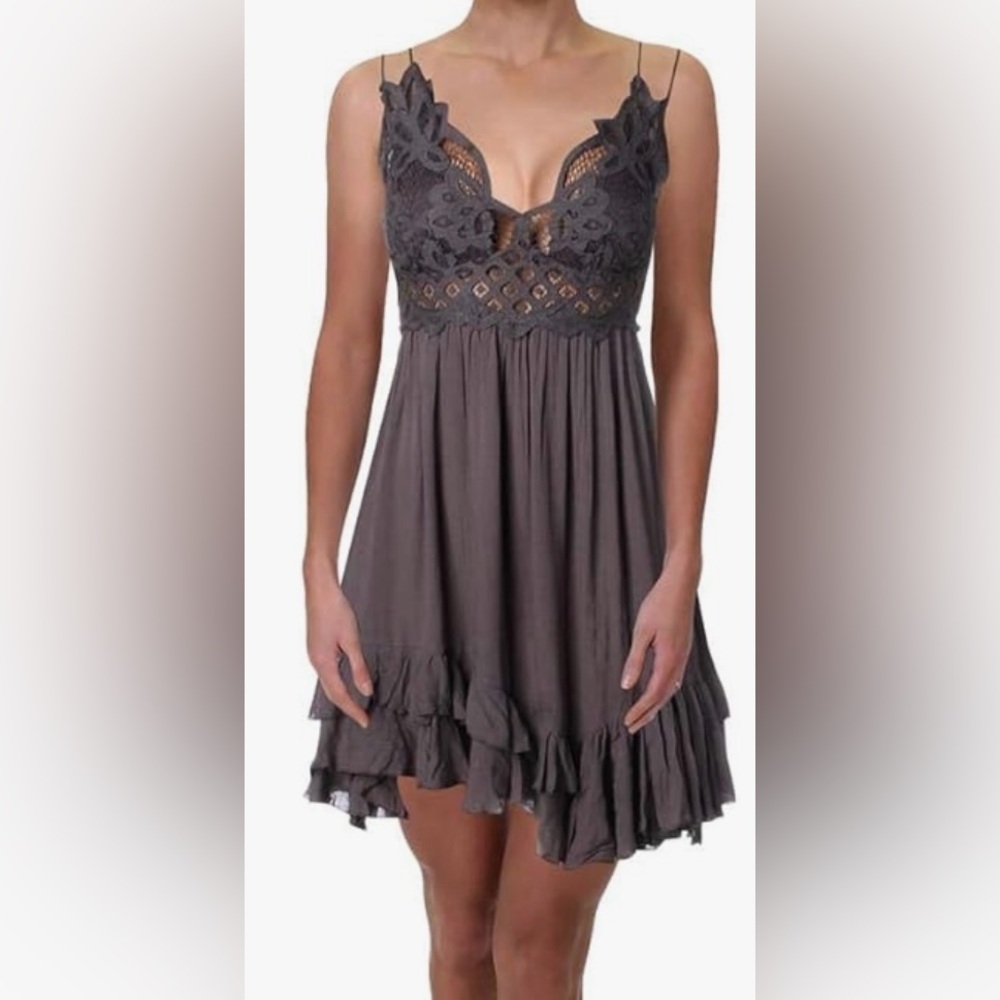 Free People charcoal dress. New!! Never worn!! Excellent condition!! Large!